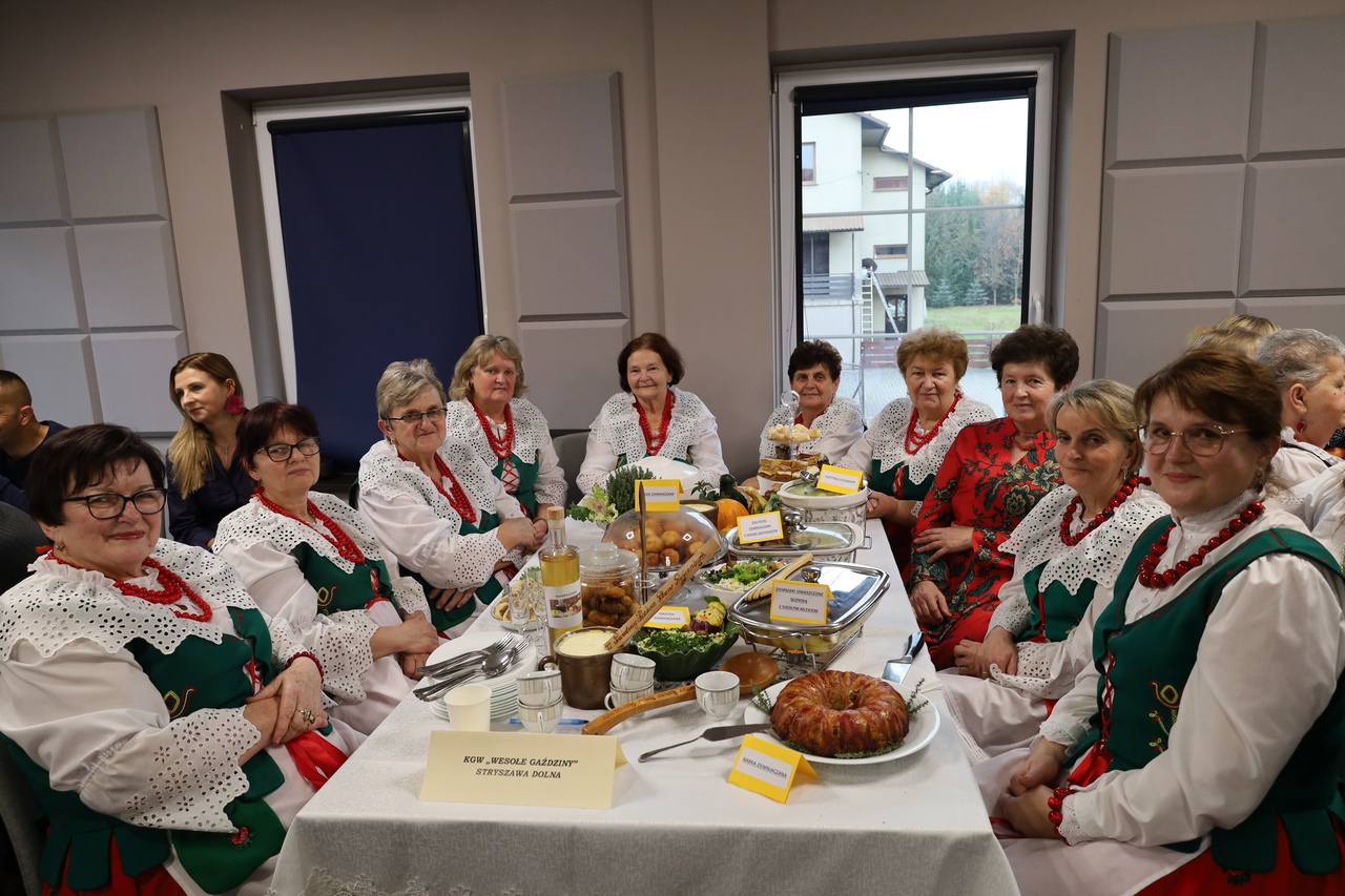 Obraz przedstawiający Powiatowy Konkurs Potraw O Złotą Warzechę. Edycja 2025.