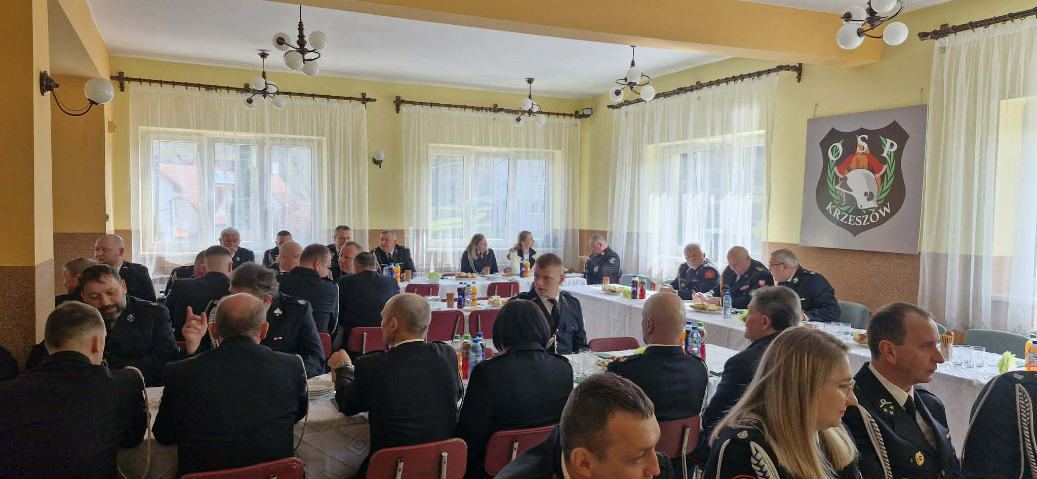 Obraz przedstawiający ZJAZD ZARZĄDU ODDZIAŁU GMINNEGO ZOSP RP W STRYSZAWIE