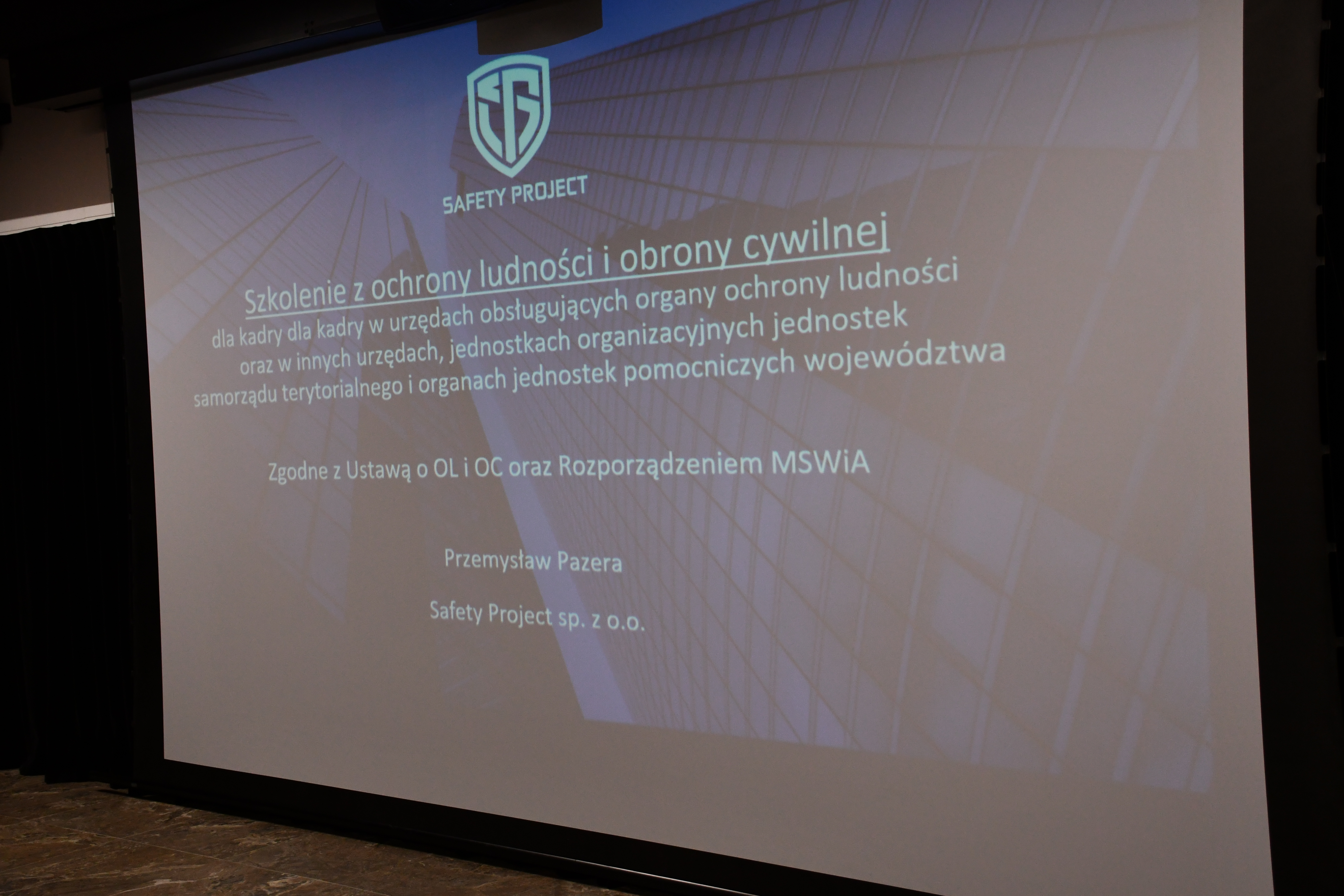 Obraz przedstawiający Szkolenia z zakresu ochrony ludności i obrany cywilnej dla pracowników JST, sołtysów, OSP oraz KGW