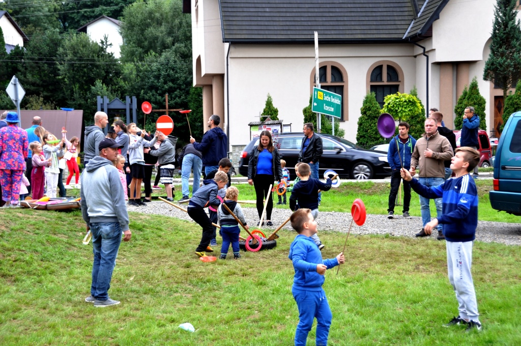 Obraz przedstawiający XXIV Święto Zabawki Ludowej