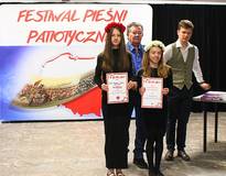 Obraz przedstawiający IV Festiwal Pieśni Patriotycznej