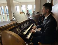 Obraz przedstawiający Koncert w kościele w Zawoi Przysłop