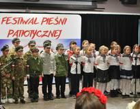 Obraz przedstawiający IV Festiwal Pieśni Patriotycznej