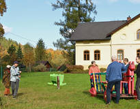 Obraz przedstawiający Powstaje film o tradycyjnym zabawkarstwie drewnianym