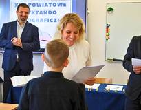 Obraz przedstawiający Dyktando Powiatowe. Edycja 2025