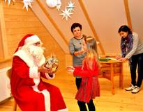 Obraz przedstawiający Mikołaj w Ośrodku Kultury w Stryszawie
