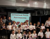 Obraz przedstawiający III Festiwal Pieśni Patriotycznej