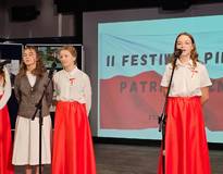 Obraz przedstawiający II Festiwal Pieśni Patriotycznej