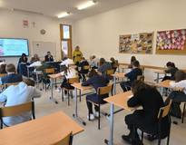 Obraz przedstawiający XXI Powiatowe Dyktando Ortograficzne