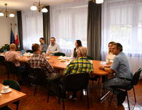 Obraz przedstawiający Szkolenia z zakresu ochrony ludności i obrany cywilnej dla pracowników JST, sołtysów, OSP oraz KGW