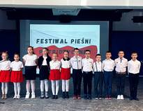 Obraz przedstawiający Festiwal Pieśni Patriotycznej