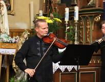 Obraz przedstawiający Beskidzki Festiwal Muzyki Organowej i Kameralnej 2025. Koncert w Stryszawie.