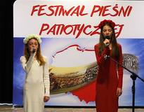 Obraz przedstawiający IV Festiwal Pieśni Patriotycznej