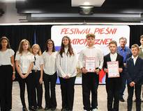 Obraz przedstawiający IV Festiwal Pieśni Patriotycznej