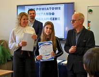 Obraz przedstawiający Dyktando Powiatowe. Edycja 2025