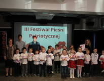 Obraz przedstawiający III Festiwal Pieśni Patriotycznej