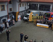 Obraz przedstawiający Oficjalne przekazanie sprzętu w Stryszawie – blisko 2 mln zł na wzmocnienie bezpieczeństwa mieszkańców