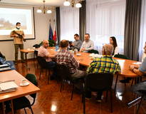 Obraz przedstawiający Szkolenia z zakresu ochrony ludności i obrany cywilnej dla pracowników JST, sołtysów, OSP oraz KGW