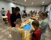 Obraz przedstawiający Pierogi, popcorn i uśmiechy – rodzinne warsztaty z Kołem Gospodyń Polanka