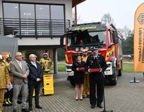 Obraz przedstawiający Oficjalne przekazanie sprzętu w Stryszawie – blisko 2 mln zł na wzmocnienie bezpieczeństwa mieszkańców